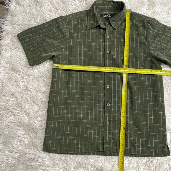 Urban Rags Button Down Shirt Green Size Medium Y2K Fashion - Picture 2 of 3